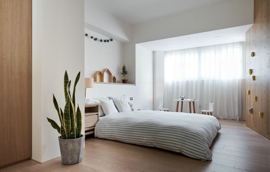 沙發(fā)后面就是大書房，這個混搭小復(fù)式，住起來像個大豪宅！